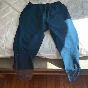 License to train pant